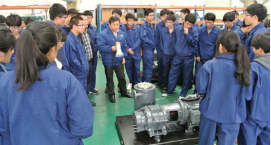 Συμπιεστής κυλίνδρων αέρα δύναμης εναλλασσόμενου ρεύματος εργοστασίων 1.7m3/min 116psi Kaishan LG1.7/8 της Κίνας 11KW