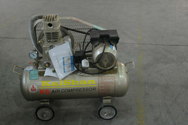 Σιωπηλό σύστημα αεροσυμπιεστών 2 σταδίων βιομηχανικό για το Fluidic στοιχείο 28 cfm 0,8 ³ 7,5 KW